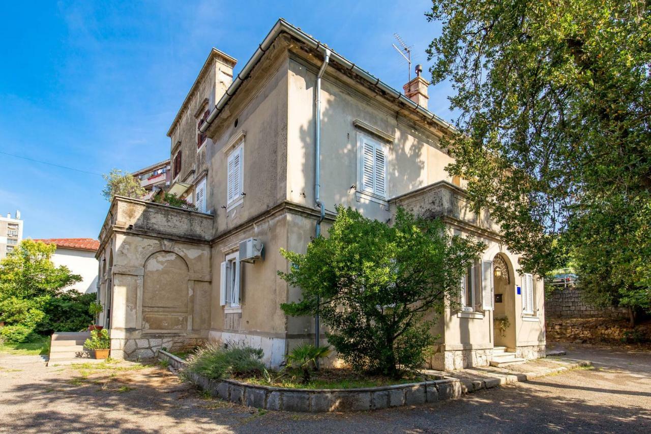 Apartman Villa Carolina 里耶卡 外观 照片