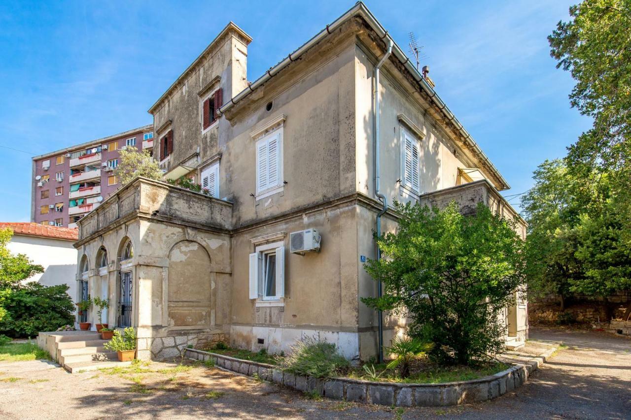 Apartman Villa Carolina 里耶卡 外观 照片