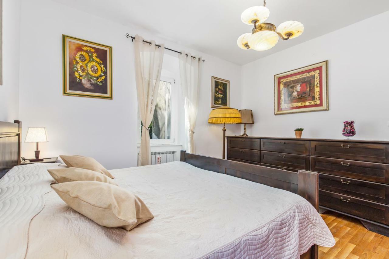 Apartman Villa Carolina 里耶卡 外观 照片