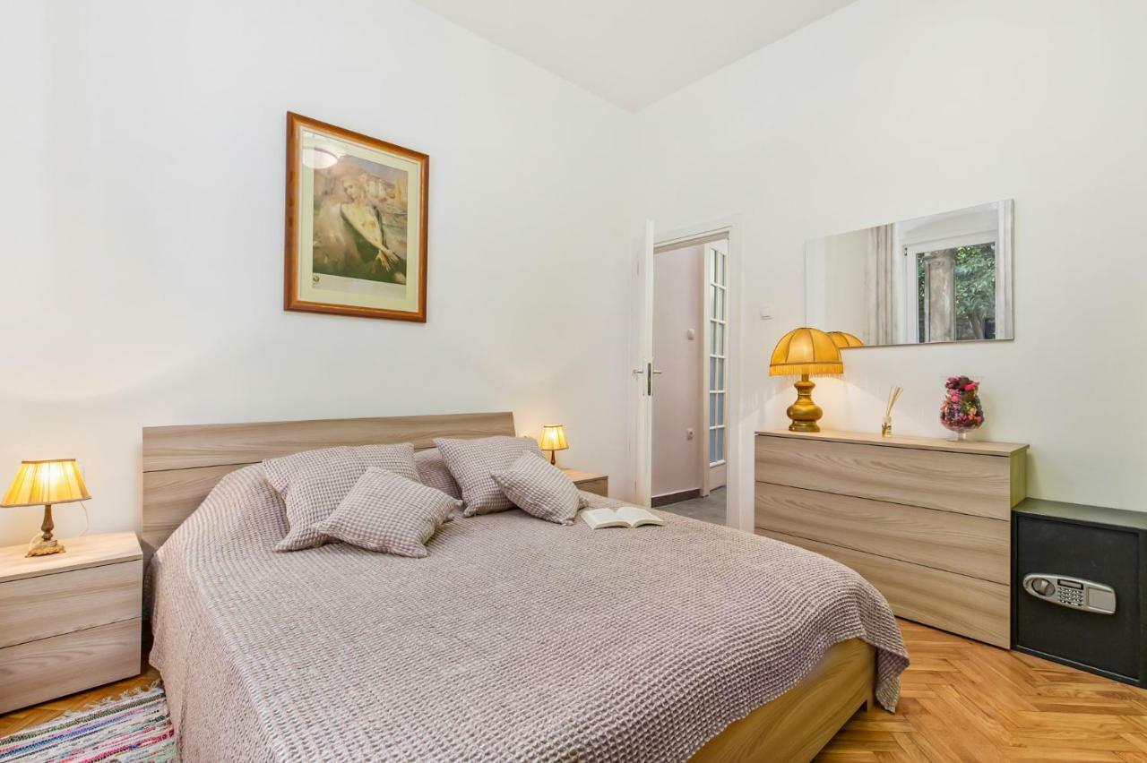 Apartman Villa Carolina 里耶卡 外观 照片